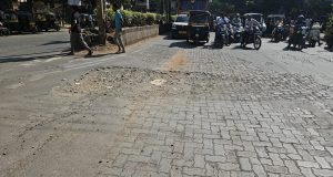 रस्त्यांवरून, खड्ड्यांतून उडणाऱ्या धुळीसाठी केडीएमसीला कोण दंड करणार – जागरूक नागरिकांचा सवाल