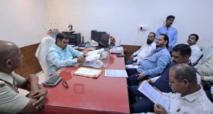 रिक्षांना शिस्त लावण्यासह बेकायदेशीर वाहतूक थांबवा; शिवसेनेच्या शिष्टमंडळाची आरटीओ अधिकाऱ्यांकडे मागणी