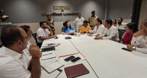 कल्याण शहरातील विविध नागरी समस्या ; शिवसेना उद्धव बाळासाहेब ठाकरे पक्षाचे शिष्टमंडळ केडीएमसी आयुक्तांच्या भेटीला