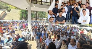 त्या ६५ इमारतींचा मुद्दा ; रहिवाशांना बेघर होऊ देणार नाही, नव्याने बाजू मांडण्यासाठी वकिलांची टीम – खा. डॉ. श्रीकांत शिंदे