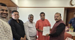 गांधारी आणि शहाड येथील नविन उड्डाणपूल; माजी आमदार नरेंद्र पवार यांनी घेतली केंद्रीय मंत्री नितीन गडकरी यांची भेट