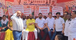 महापालिका निवडणुका घेण्याच्या मागणीसह शहरातील दुरावस्थेविरोधात कल्याण जिल्हा काँग्रेसचे आंदोलन
