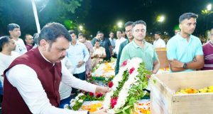 पहलगाममधील दहशतवादी हल्ला: तिघा डोंबिवलीकरांना मुख्यमंत्री देवेंद्र फडणवीस यांच्याकडून श्रद्धांजली