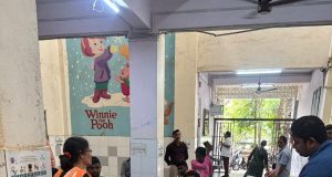 रुक्मिणीबाई रुग्णालयावर केडीएमसी आयुक्तांचा सरप्राइज स्ट्राईक : सामान्य नागरिक बनून घेतली रुक्मिणीबाई रुग्णालयातील यंत्रणेची झाडाझडती