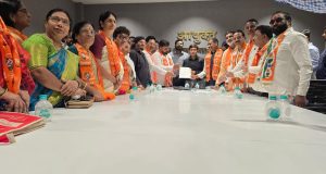 कचरा संकलन करवाढ; शिवसेना उद्धव बाळासाहेब ठाकरे पक्षाची केडीएमसीवर धडक