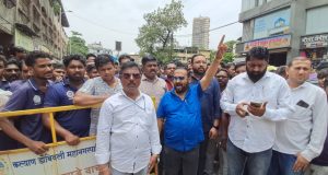 केडीएमसीच्या 600 कंत्राटी सफाई कर्मचाऱ्यांची गच्छंती; मनसेचा केडीएमसीवर मोर्चा