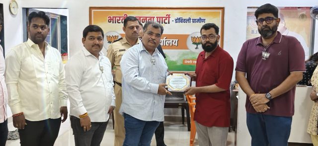 Dombivli's 'Chahawala' is again on a patriotic mission; Under the Veerbandhanam initiative, more than 35 thousand rakhis, grand tricolour will be handed over to the Indian Army