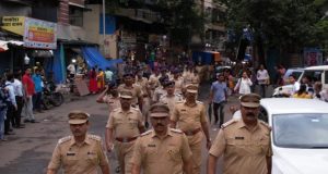 कल्याणात पोलिसांनी काढला भव्य असा रूटमार्च ; आगामी सण – उत्सवांच्या पार्श्वभूमीवर आयोजन