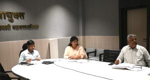 दिवस – रात्री काम करून रस्त्यावरचे खड्डे भरा, अन्यथा कोणाचीही खैर नाही – केडीएमसी आयुक्त अभिनव गोयल यांचा सक्त इशारा