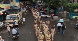 कल्याणात गणेशोत्सव आणि ईद-ए-मिलादच्या पार्श्वभूमीवर पोलिसांचा रूटमार्च