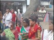 दिवाळीचा स्टॉल लावण्यावरून डोंबिवलीत बचत गटाच्या महिला आणि फेरीवाल्या महिलांमध्ये वाद