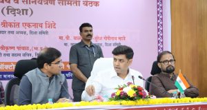 जिल्ह्यातील सर्व शाळा स्मार्ट शाळा करण्यासाठी १०० कोटींचा निधी आराखडा तयार करा – खा. डॉ. श्रीकांत एकनाथ शिंदे यांच्या जिल्हा प्रशासनाला सूचना