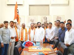 डोंबिवलीतील काँग्रेसच्या माजी नगरसेवकांचा समर्थकांसह शिवसेनेत प्रवेश