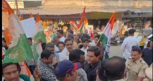 कल्याण डोंबिवली युवक काँग्रेसचा केडीएमसी मुख्यालयावर ‘जनआक्रोश’ मोर्चा; केडीएमसीच्या कारभाराचा केला निषेध