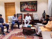 महायुतीचा जागावाटपाचा फॉर्म्युला निश्चित; उपमुख्यमंत्री एकनाथ शिंदे आणि भाजप प्रदेशाध्यक्ष रविंद्र चव्हाण यांच्यात ५ तासांची मॅरेथॉन बैठक