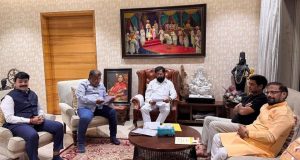 महायुतीचा जागावाटपाचा फॉर्म्युला निश्चित; उपमुख्यमंत्री एकनाथ शिंदे आणि भाजप प्रदेशाध्यक्ष रविंद्र चव्हाण यांच्यात ५ तासांची मॅरेथॉन बैठक