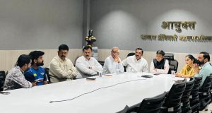 इमारत नोटीस प्रकरण; उपमुख्यमंत्री एकनाथ शिंदे यांच्या निर्देशानंतर केडीएमसी प्रशासनासोबत झाली रहिवाशांची बैठक