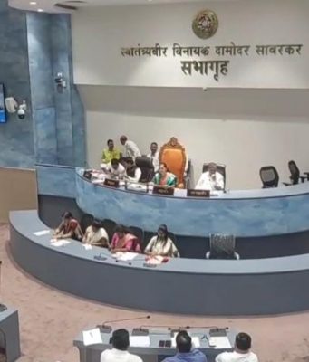 केडीएमसीची पहिली महासभा; ज्येष्ठ सदस्यांसोबत नव्या लोकप्रतिनिधींकडूनही प्रशासनावर प्रश्नांचा भडिमार