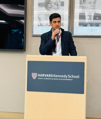 मानाचा तुरा : हार्वर्ड केनेडी स्कूलच्या “स्ट्रॅटेजीज फॉर इन्क्लुसिव्ह ग्रोथ” कार्यक्रमासाठी खा. डॉ. श्रीकांत शिंदे यांची निवड