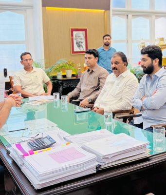 डोंबिवलीतील ऐतिहासिक ५२ चाळ रेल्वे मैदानावरील विकासकामाला स्थगिती; मैदान पुन्हा नागरिकांसाठी खुले