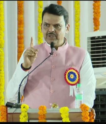 “इतर धर्माचा तिरस्कार नाही मात्र सनातन धर्मावर संकट आल्यास महायुती सरकार त्याविरोधात खंबीरपणे उभे राहील” – मुख्यमंत्री देवेंद्र फडणवीस