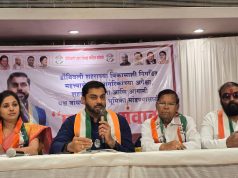 कल्याण डोंबिवलीच्या महापौरांनी फेरीवाल्यांबाबत भूमिका स्पष्ट करावी; सत्ताधारी पक्षालाच आंदोलन करण्याची वेळ – काँग्रेस जिल्हाध्यक्ष अमित म्हात्रे यांचा सत्ताधाऱ्यांवर हल्लाबोल