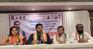 कल्याण डोंबिवलीच्या महापौरांनी फेरीवाल्यांबाबत भूमिका स्पष्ट करावी; सत्ताधारी पक्षालाच आंदोलन करण्याची वेळ – काँग्रेस जिल्हाध्यक्ष अमित म्हात्रे यांचा सत्ताधाऱ्यांवर हल्लाबोल