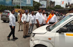 बॅचविना प्रवासी वाहतूक करणाऱ्या चालकांना मनसे वाहतूक सेनेचा दणका; आरटीओकडून २७ वाहनांवर कारवाई