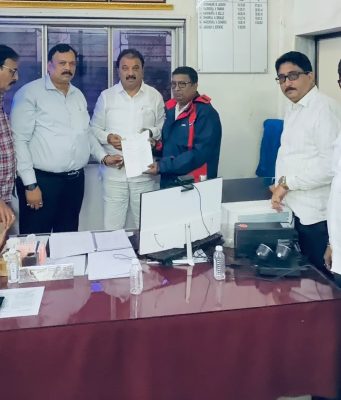 नागरिकांना वेठीस धरणे बंद करा अन्यथा शिवसेना स्टाईल आंदोलन ; डोंबिवली शहर आणि ग्रामीणच्या वीज लपंडावावर आमदार राजेश मोरे यांचा महावितरणला कडक इशारा