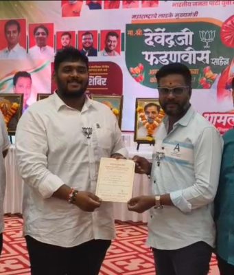मुख्यमंत्री देवेंद्र फडणवीस यांच्या वाढदिवसानिमित्त भाजप युवा मोर्चातर्फे रक्तदान शिबिराचे आयोजन