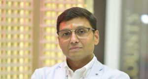 सुप्रसिद्ध बांधकाम व्यावसायिक मिलिंद चव्हाण यांची महाराष्ट्र चेंबर ऑफ कॉमर्स, इंडस्ट्री, ॲग्रीकल्चरच्या गव्हर्निंग कौन्सिलमध्ये स्वीकृत सदस्य म्हणून निवड