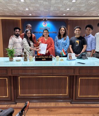 केडीएमसी शाळांच्या पायाभूत सुविधांबाबत ‘युथ फॉर एज्युकेशन’चा सर्वेक्षण अहवाल महापौरांना सादर