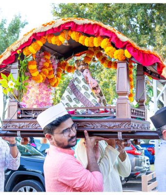 अमेरिकेच्या ह्युस्टनमध्ये प्रथमच पुण्याच्या मानाच्या पहिल्या श्री कसबा गणपतीची प्रतिकृती विराजमान