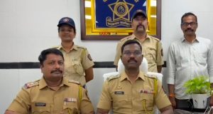कल्याणच्या बाजारपेठ पोलिसांकडून हरवलेले महागडे मोबाईल शोधून नागरिकांना परत