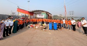 दुर्गाडी घाट परिसरात ॲस्पिरंट्स कॉलेजच्या १०० हून अधिक विद्यार्थ्यांची स्वच्छता मोहीम; पर्यावरण संवर्धनाचा दिला संदेश
