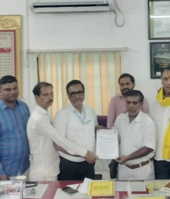 कल्याण रेल्वे स्थानक परिसरातील नागरी समस्यांची राष्ट्रवादी काँग्रेस शरद पवार गटातर्फे पाहणी; पार्किंग, स्वच्छतेसह प्रसाधनगृहांच्या सुविधांकडे वेधले लक्ष
